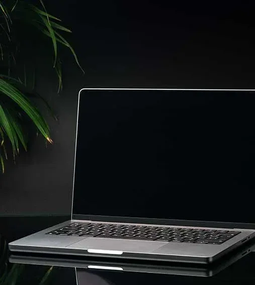 imageye___-_imgi_7_httpselements.envato.comlaptop-with-black-screen-on-working-desk-with-cup-52HAT6G